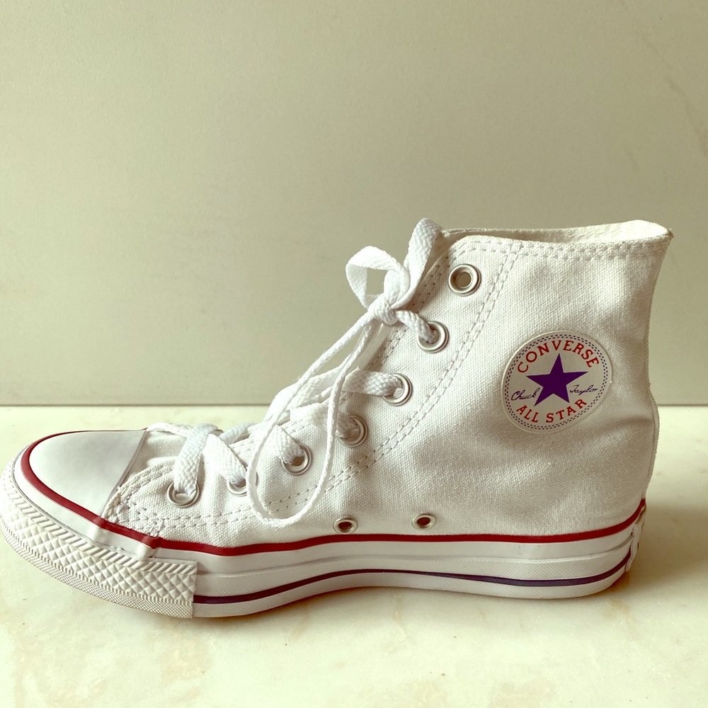 White Converse All Star Chuck Taylor Size 6 Women